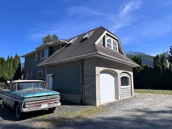 3rd image of 38940 Loggers Ln