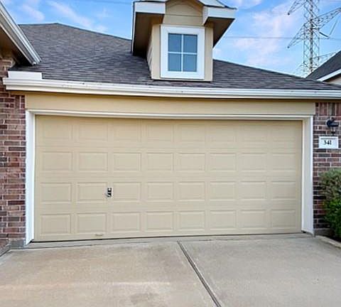 3rd image of 341 Lake Line Dr