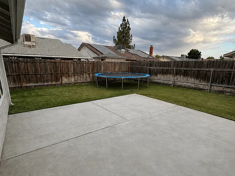 1410 Ashwood Ct — Photo 17