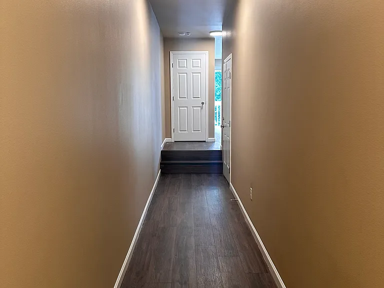 660 Hansen St SE #A — Photo 18