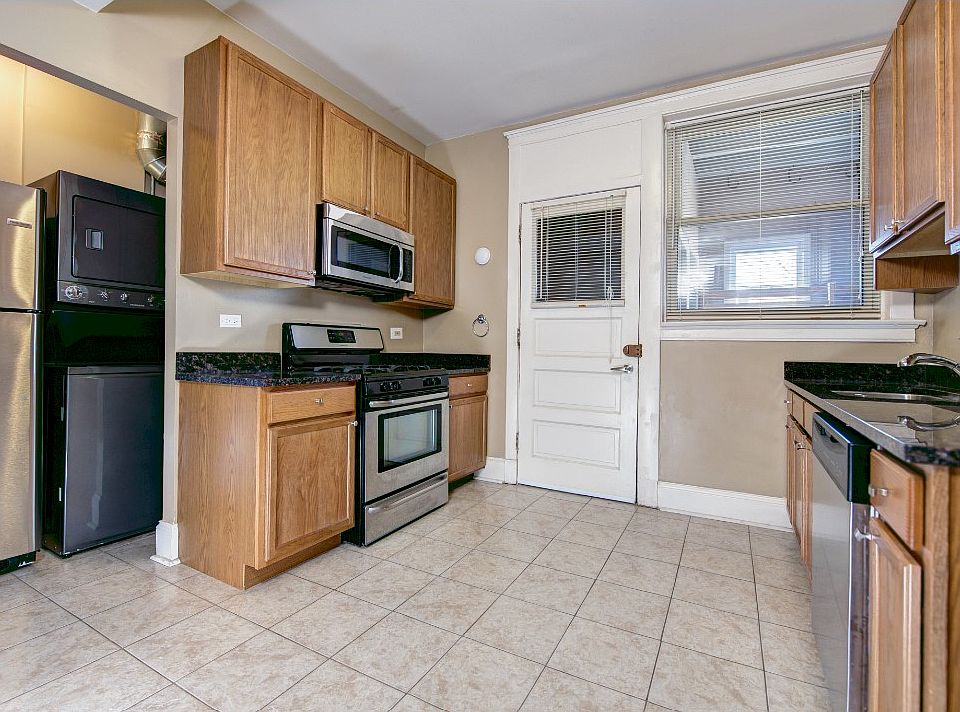 2nd image of 5021 N Ashland Ave #3R