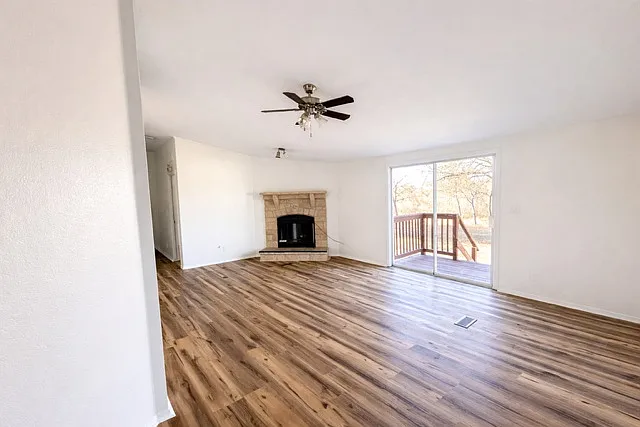 400 County Road 3823 — Photo 2