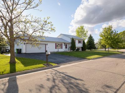123 Westgate DRIVE, Iron Ridge, WI, 53035