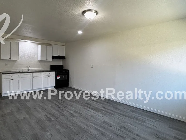 Freshly Modernized 1-Bed, 1-Bath Apartments in Adelanto!! — Photo 3