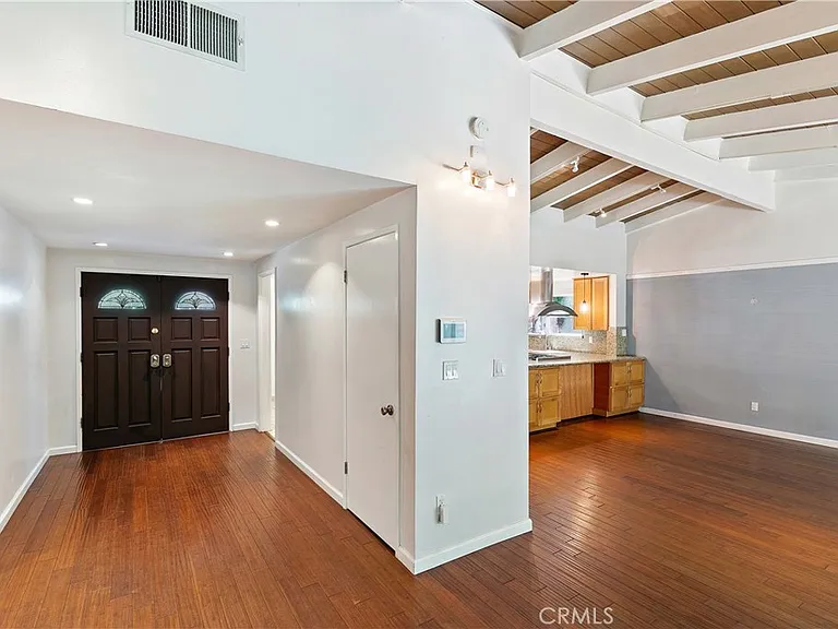 22951 Austin St — Photo 13