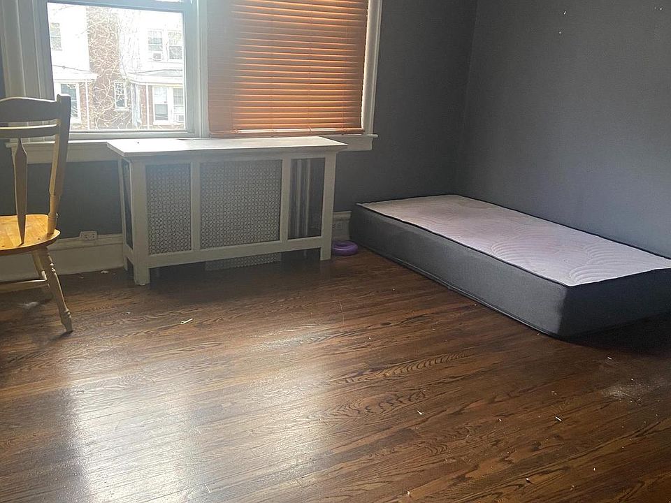 2nd image of 3349 Brighton St