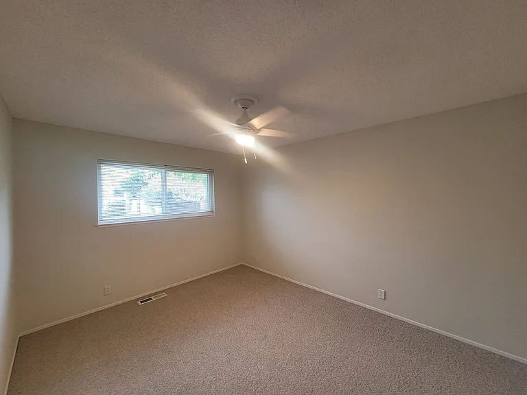 1270-1272 Meredith Way — Photo 10