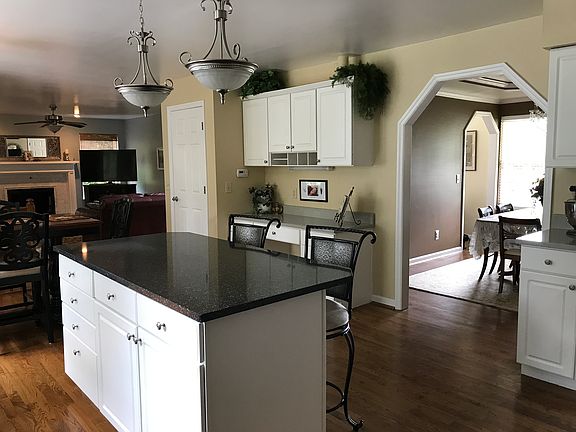 5th image of 546 Clemray Dr