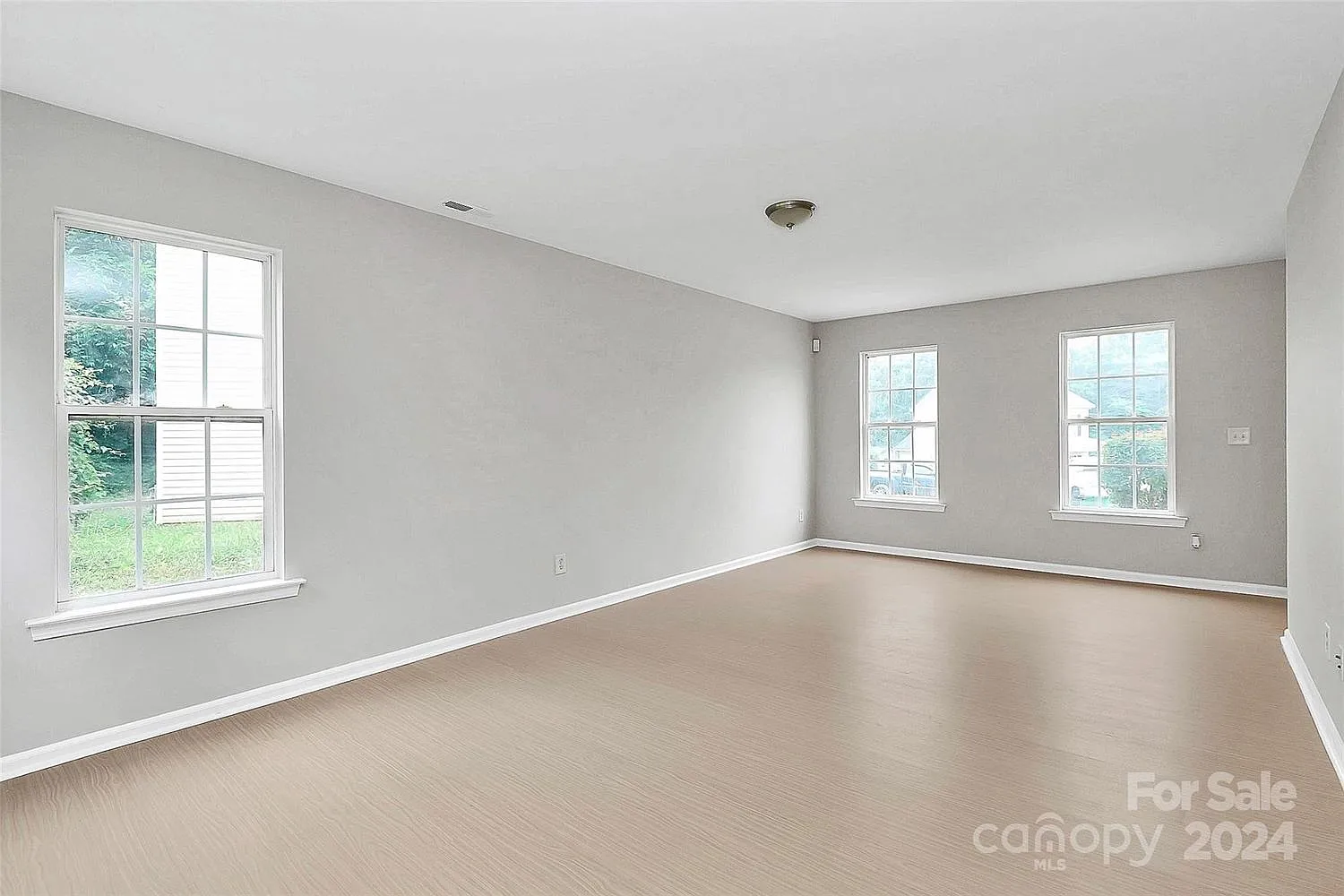 3 bed, 1460 sqft, $2,100 — Photo 2