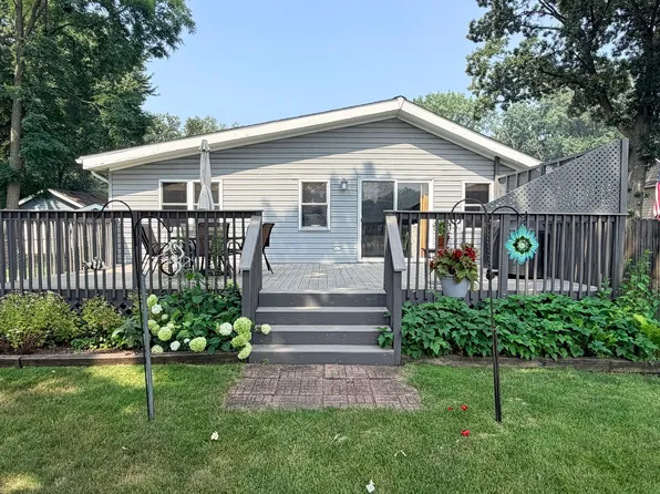 4234 Riverside Dr, Crystal Lake, IL 60014