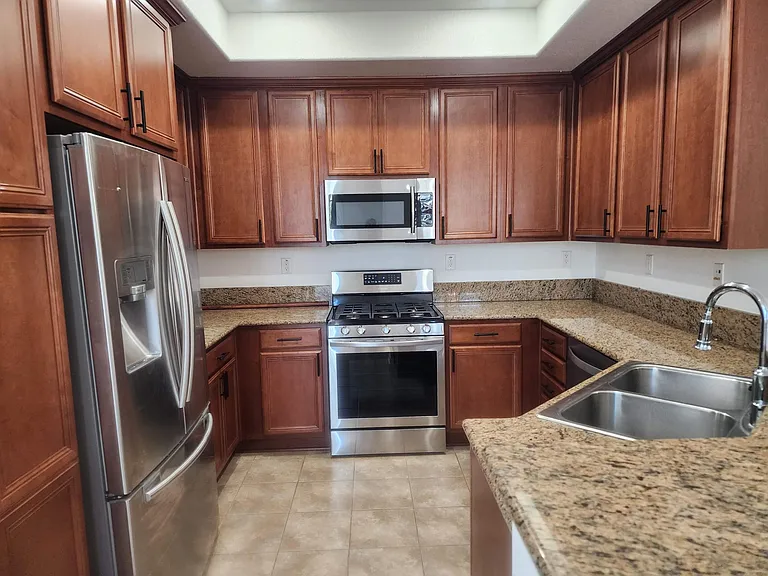 1086 Silver Coyote Dr — Photo 6
