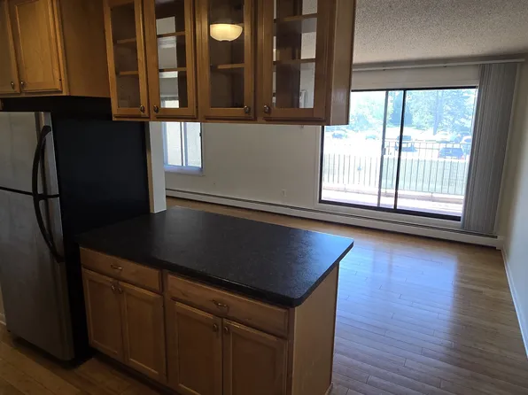 4110 Rahn Rd #220A, Saint Paul, MN 55122