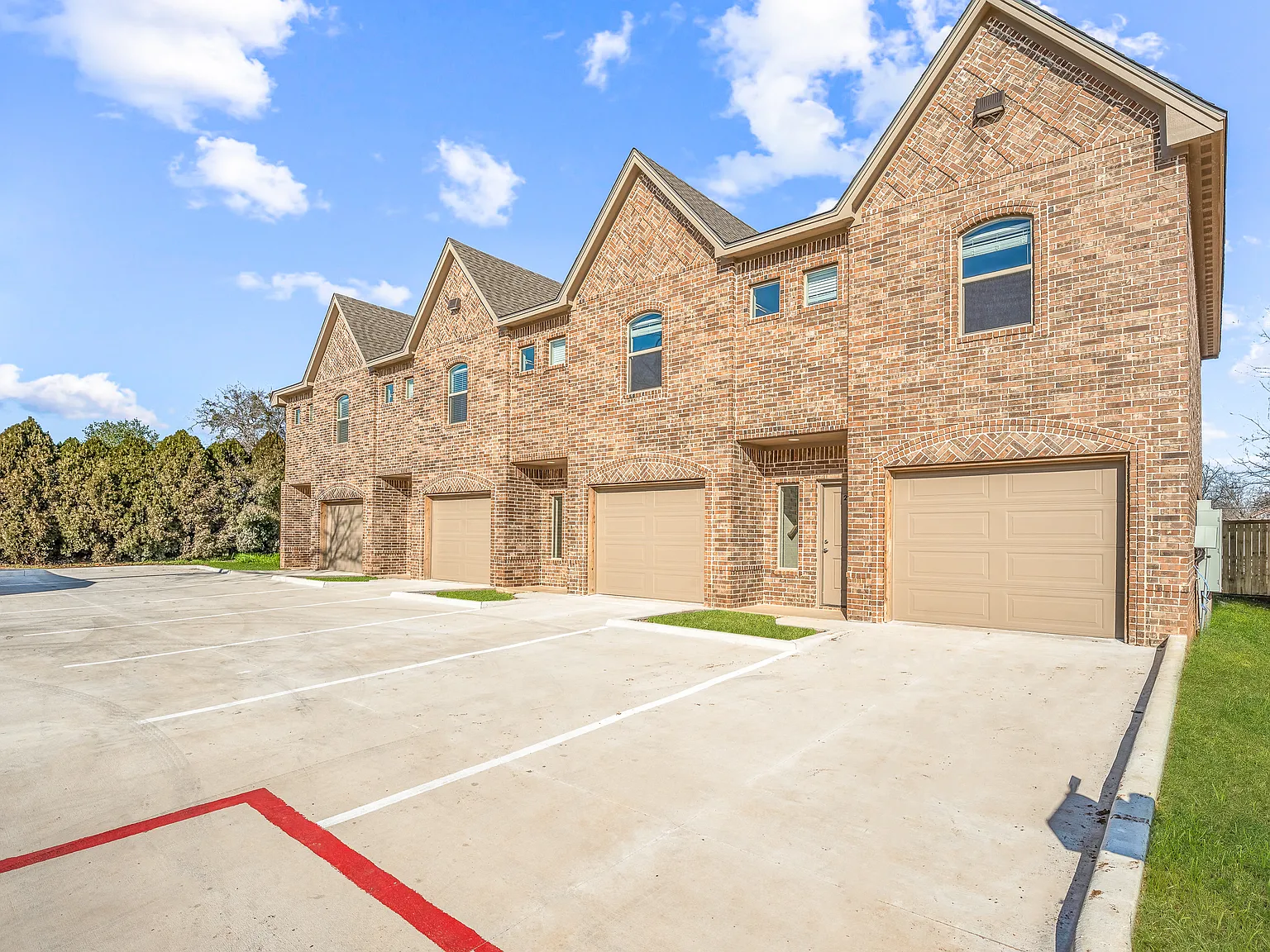 2 bed, 2.5 bath, 1070 sqft, $1,650 — Photo 4