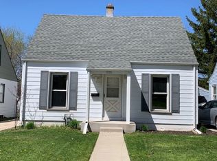 2555 S 76th St, Milwaukee, WI 53219