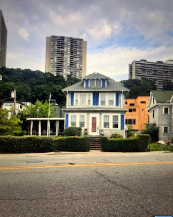 1st image of 1332 River Rd