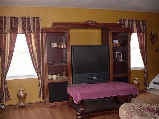3rd image of 304 S Olive Ave