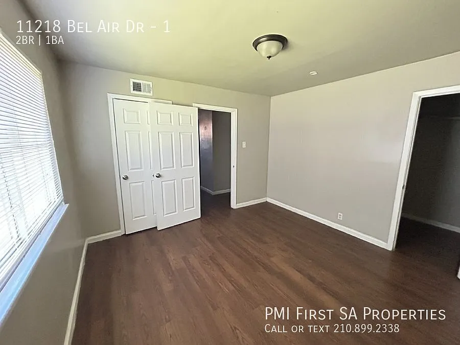 Fourplex two bedroom unit is ready to move in in Castle Hill — Photo 4