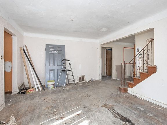 4th image of 19211 Harvard Ave