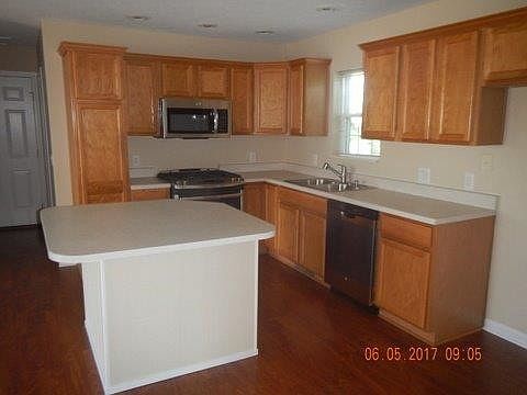 4th image of 9500 W 135th Pl