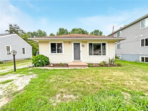 488 Massillon Rd, Akron, OH 44306