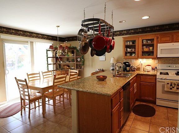 2nd image of 17906 Oriole Ct