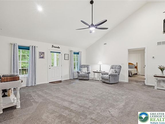 5th image of 165 McCool Ln