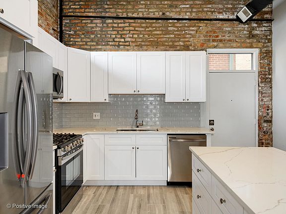 2nd image of 1737 N Paulina St APT 101