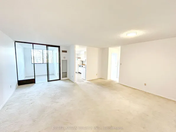 25 Bamburgh Cir #330, Toronto, ON M1W 3W2