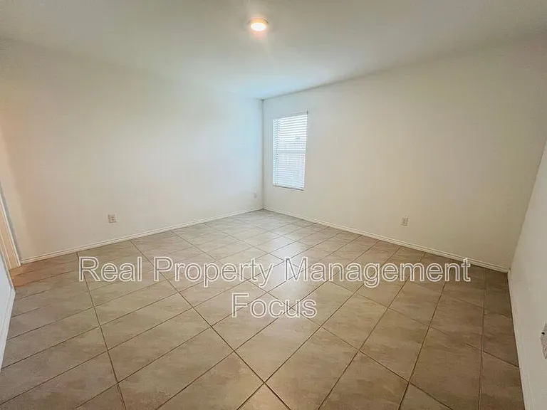3401 Harper St — Photo 8