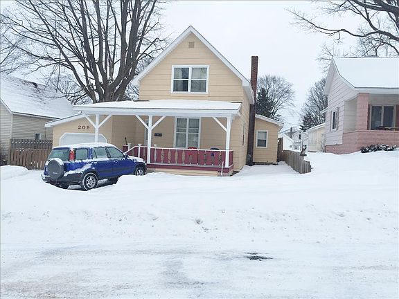 2nd image of 209 E Bremer St