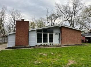 17 Mario Dr, Dayton, OH 45426