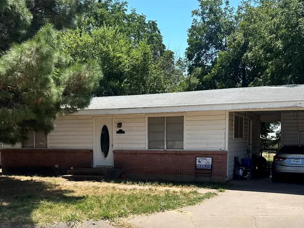 713 W Cora St, Seymour, TX 76380