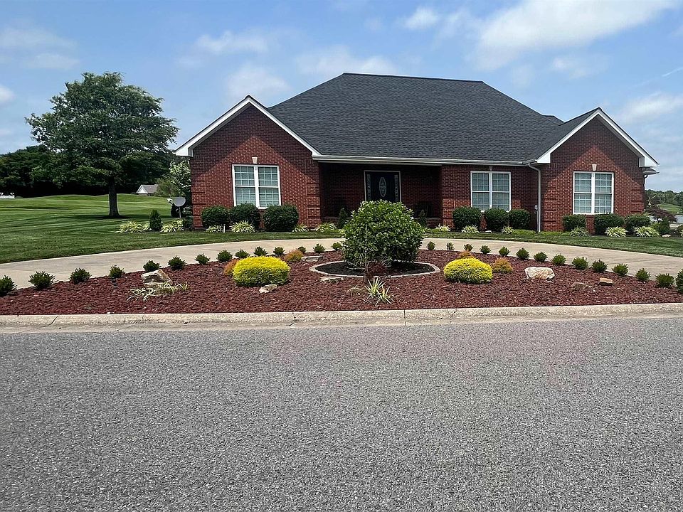 1st image of 112 Clubhouse Dr