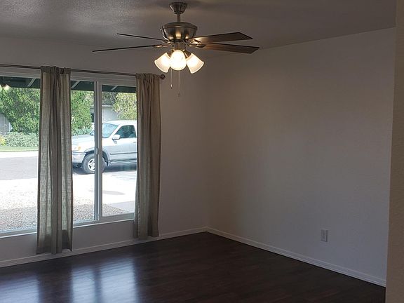 4th image of 8327 E Holly St