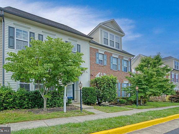 3rd image of 9220 Alvyn Lake Cir