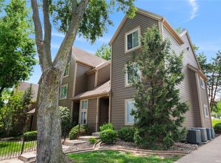 11142 Nieman Rd APT 201, Overland Park, KS 66210