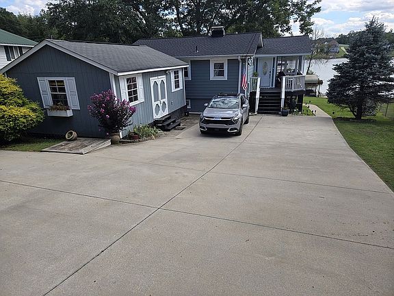 Street view and parking