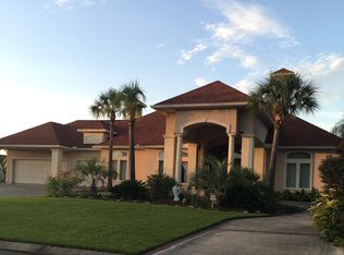 2510 Azlyn Ln, Nederland, TX 77627