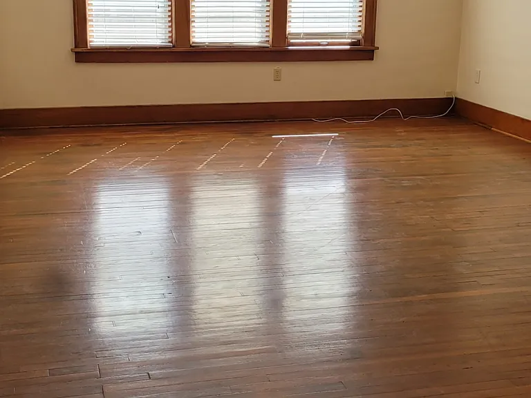 1037 N Woodrow Ave — Photo 4
