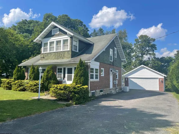 205 E High St, Kingwood, WV 26537