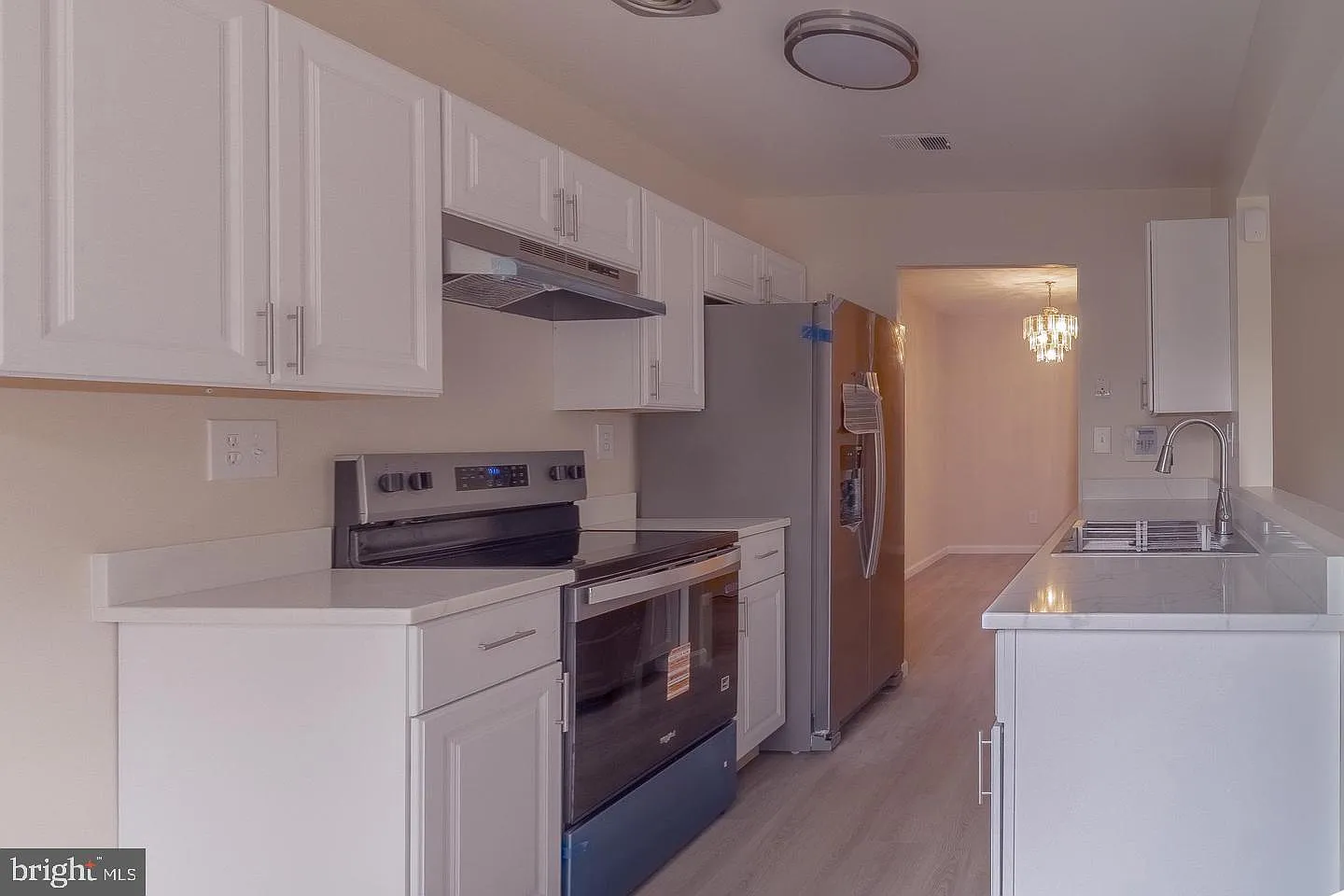 4 bed, 2.5 bath, 2256 sqft, $2,900 — Photo 3