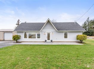 7393 Hannegan Rd, Lynden, WA 98264