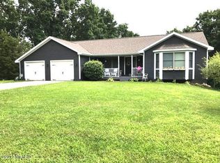 2144 Cedar Hill Dr, Middleville, MI 49333