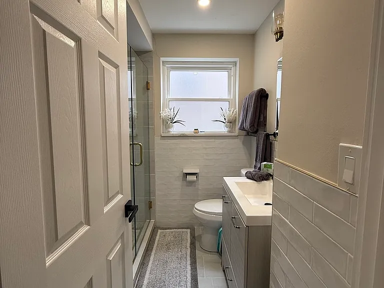 2607 W Rascher Ave #1 — Photo 10