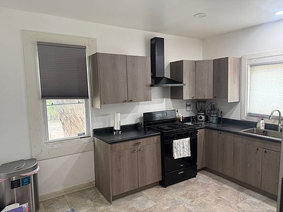 5th image of 35 W 108th Pl