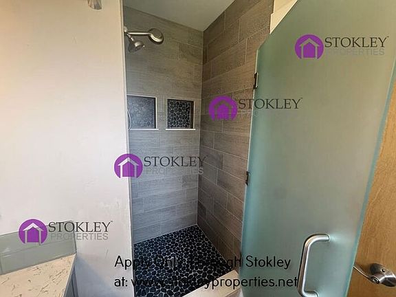 4th image of 214 Siesta Dr