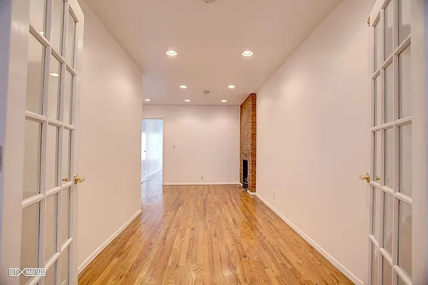 Rented by Citi Habitats | media 22