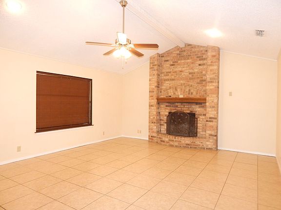5th image of 805 Corey Dr
