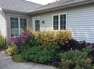 1027 Woodridge Dr, Decatur, IN 46733