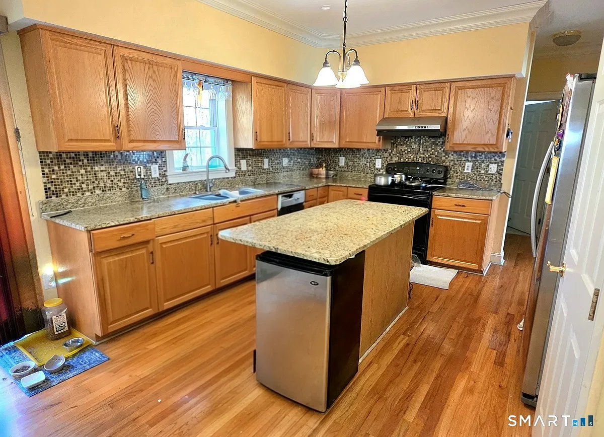 1 bed, 1.0 bath, 3094 sqft, $800 — Photo 2